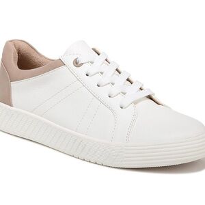 Soul Naturalizer Neela Lace Up Sneakers White/Taupe
Smooth Faux Leather US 5 M